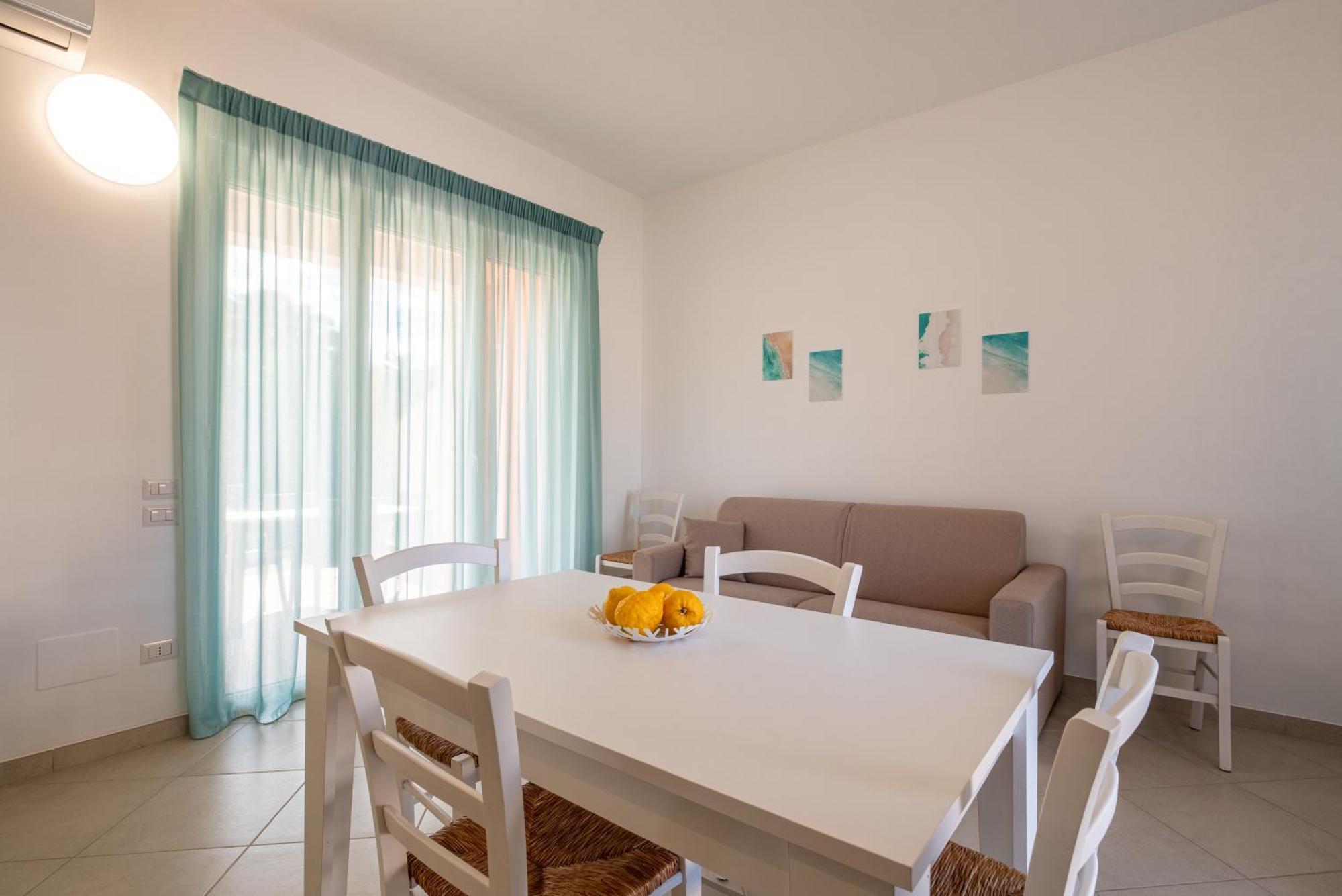 Icaro Residence Apartments With A Beautiful Pool SantʼAgata di Militello Eksteriør bilde