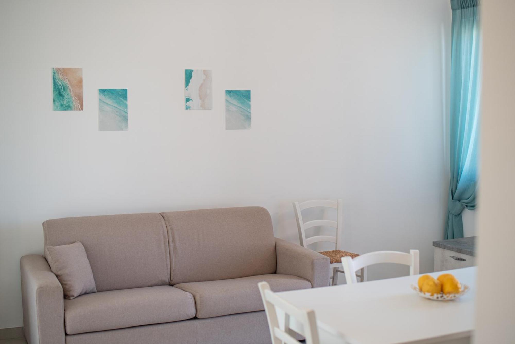 Icaro Residence Apartments With A Beautiful Pool SantʼAgata di Militello Eksteriør bilde