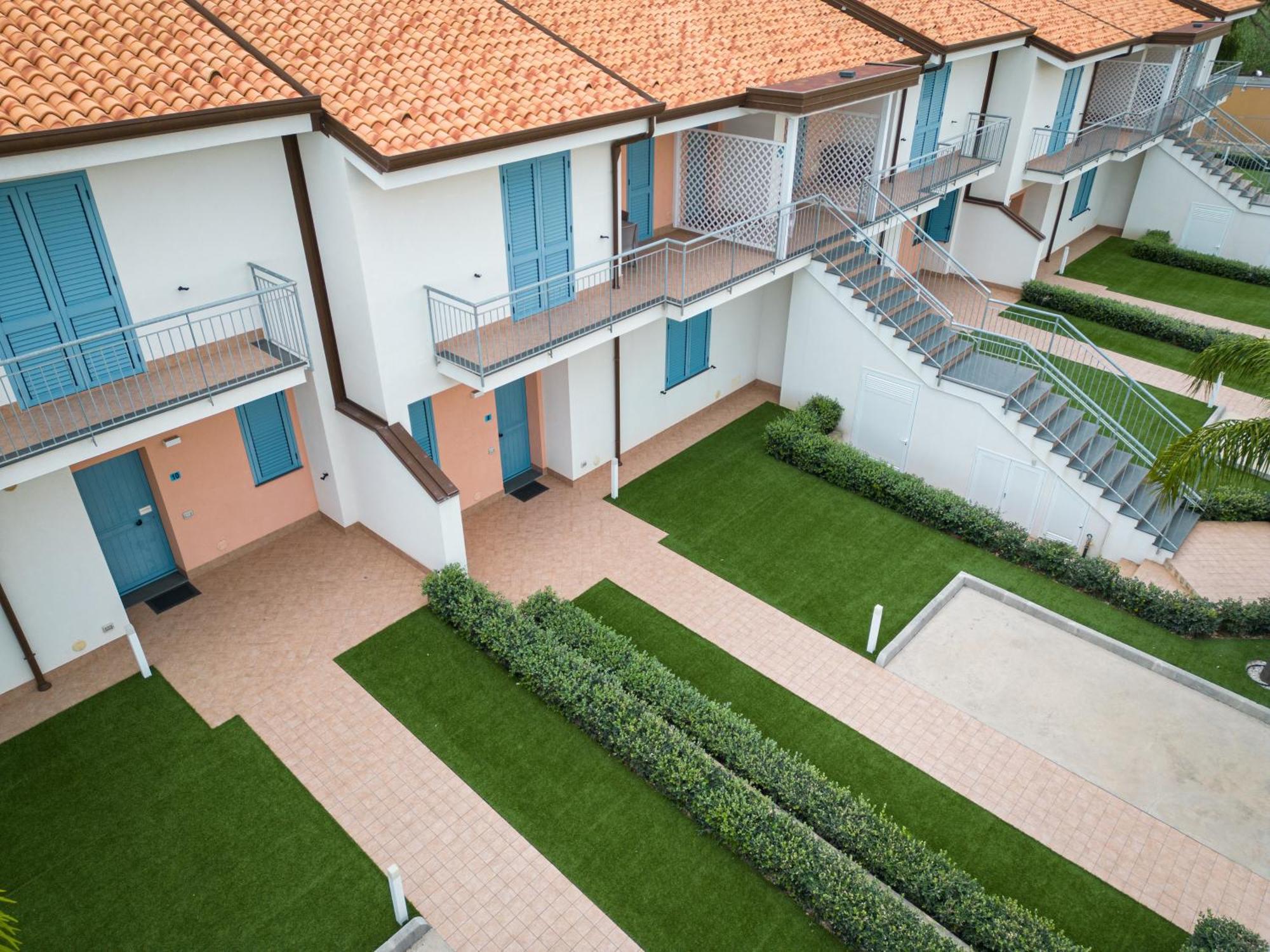 Icaro Residence Apartments With A Beautiful Pool SantʼAgata di Militello Eksteriør bilde