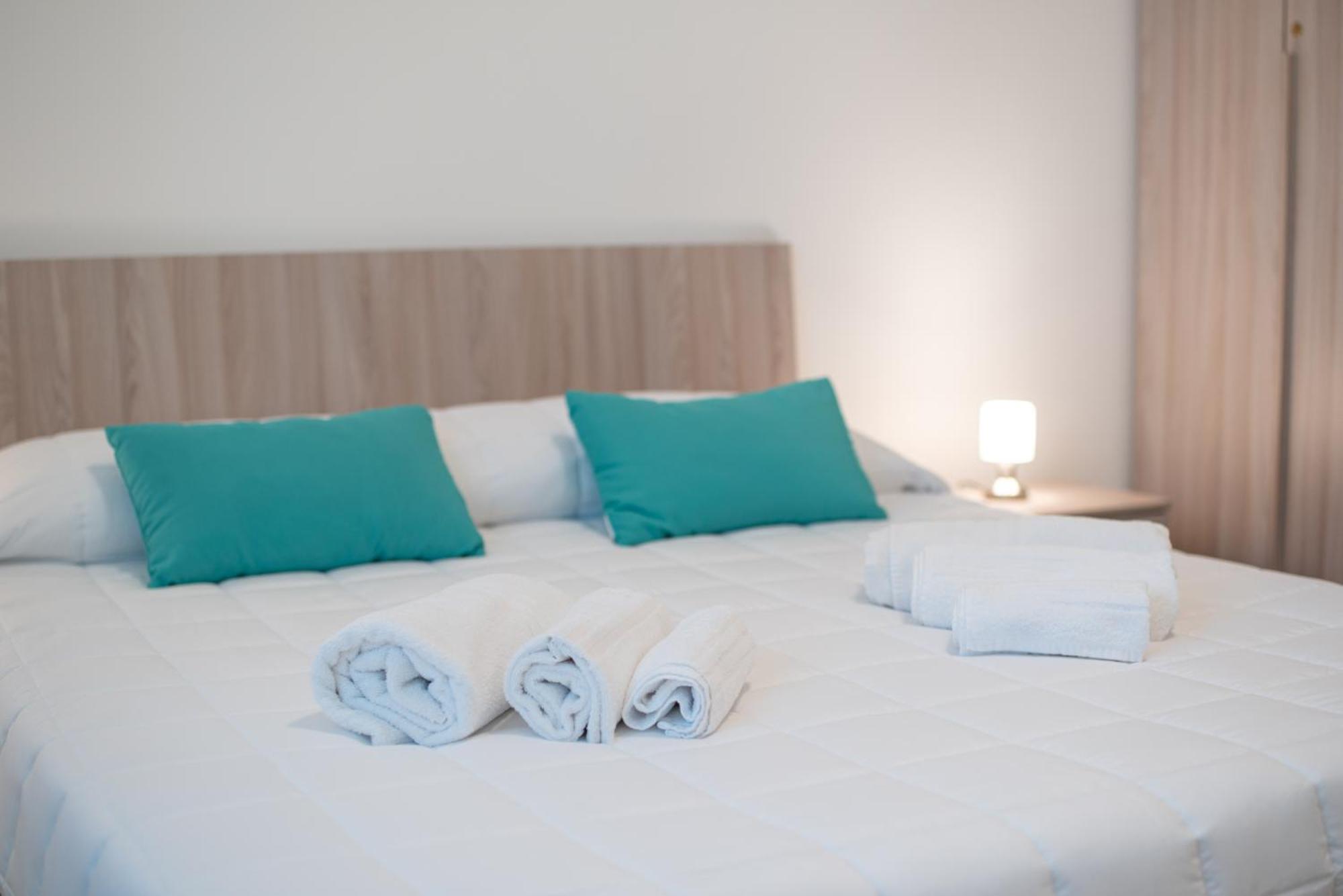 Icaro Residence Apartments With A Beautiful Pool SantʼAgata di Militello Eksteriør bilde