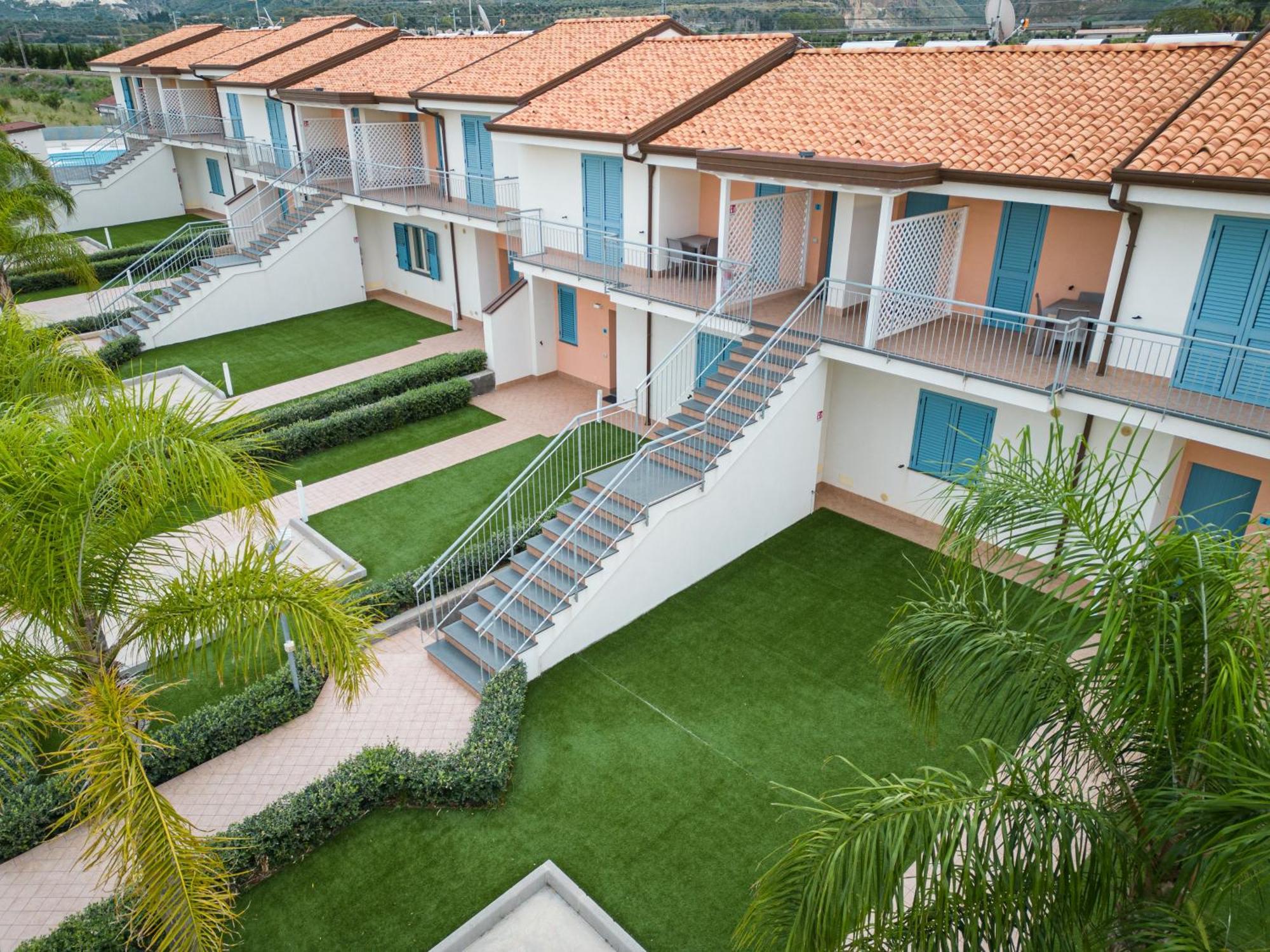 Icaro Residence Apartments With A Beautiful Pool SantʼAgata di Militello Eksteriør bilde