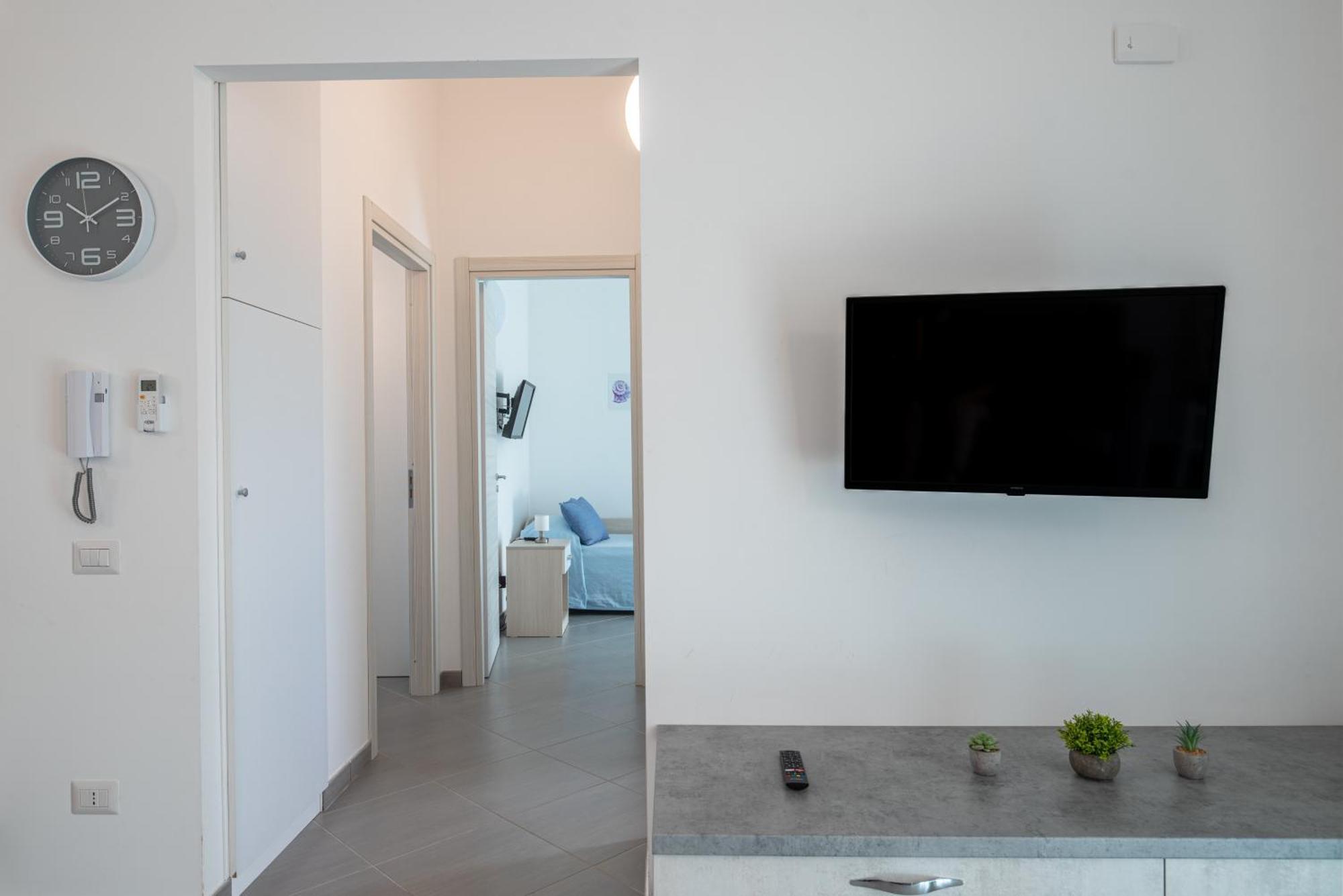 Icaro Residence Apartments With A Beautiful Pool SantʼAgata di Militello Eksteriør bilde