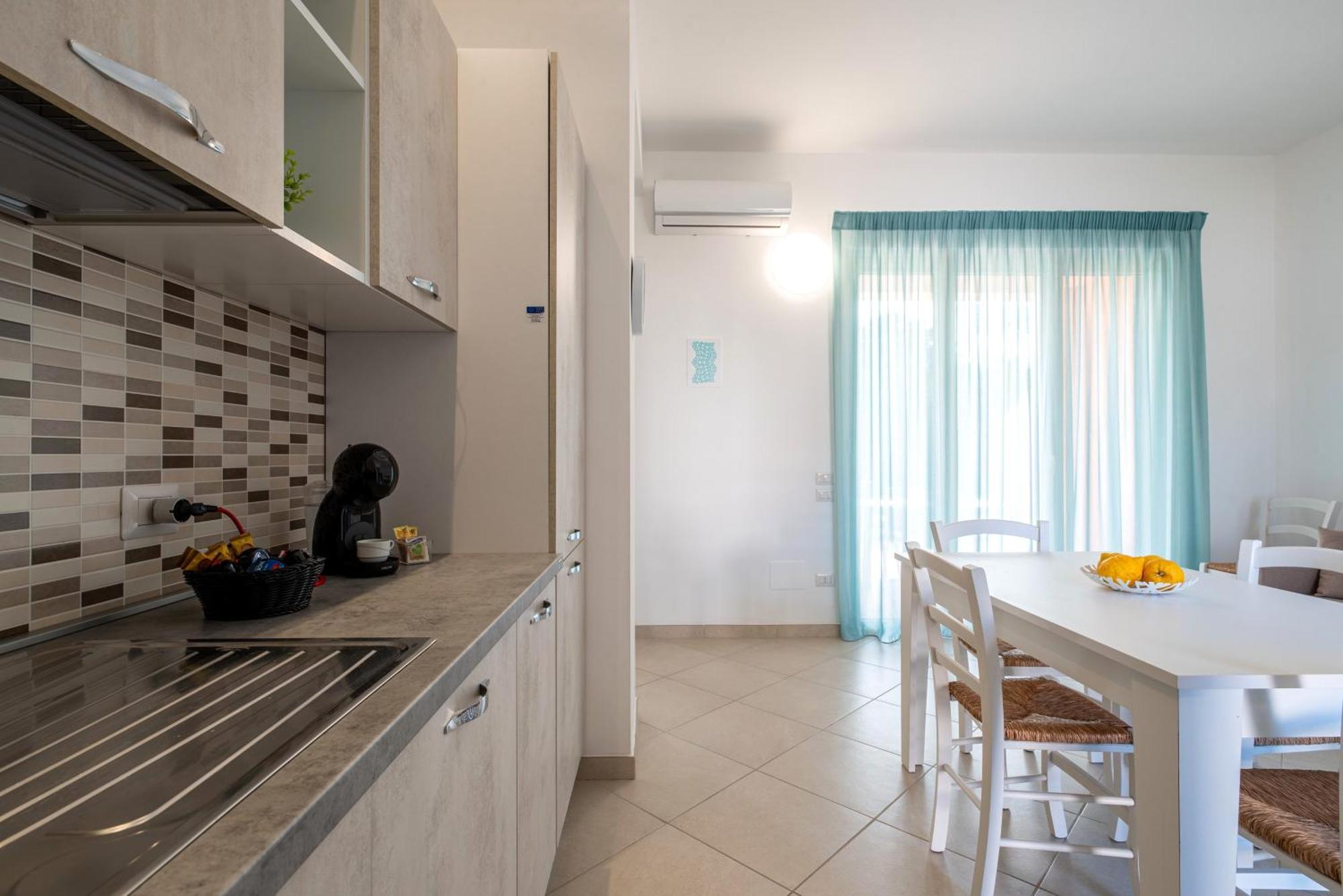 Icaro Residence Apartments With A Beautiful Pool SantʼAgata di Militello Eksteriør bilde