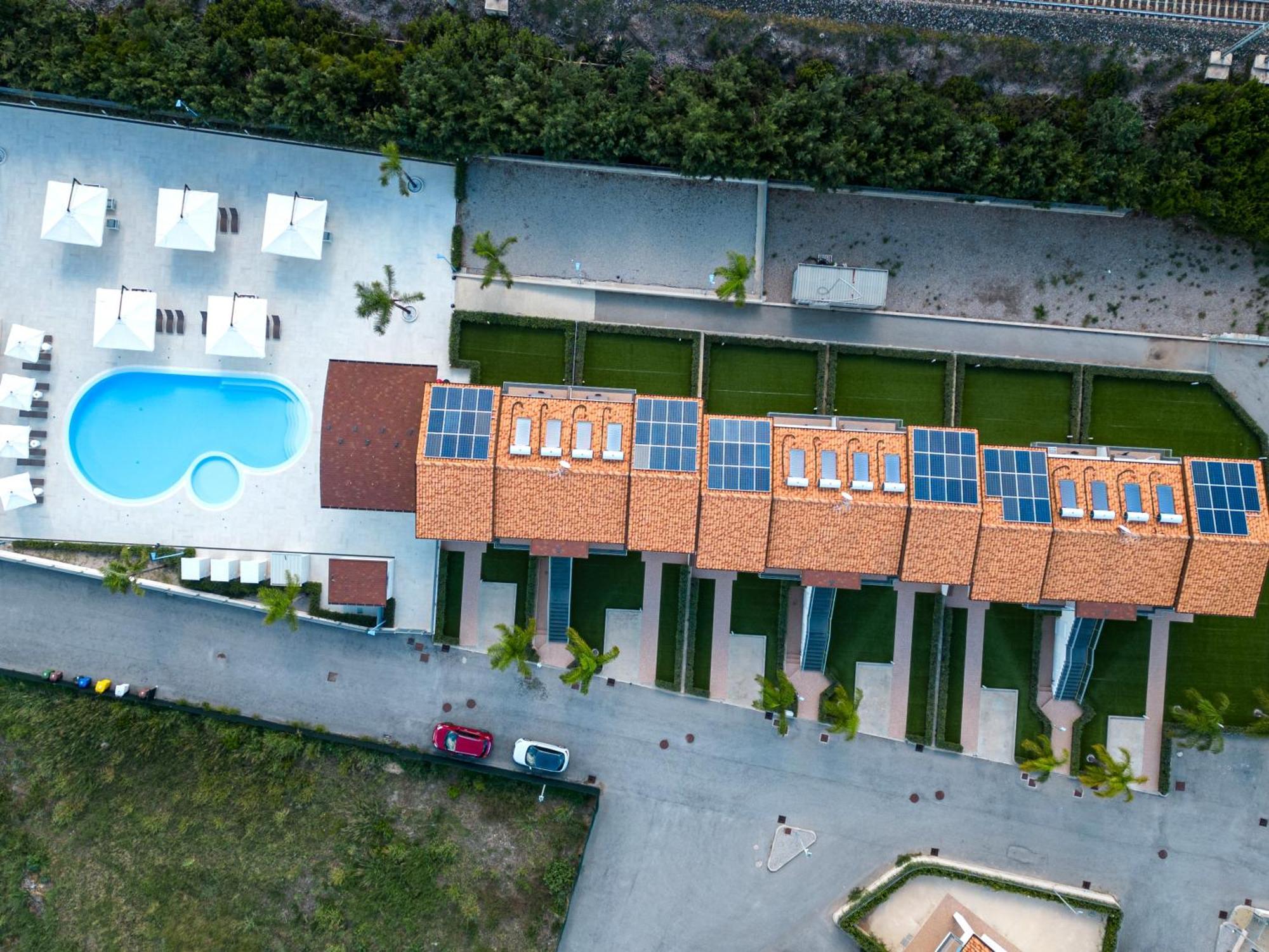 Icaro Residence Apartments With A Beautiful Pool SantʼAgata di Militello Eksteriør bilde