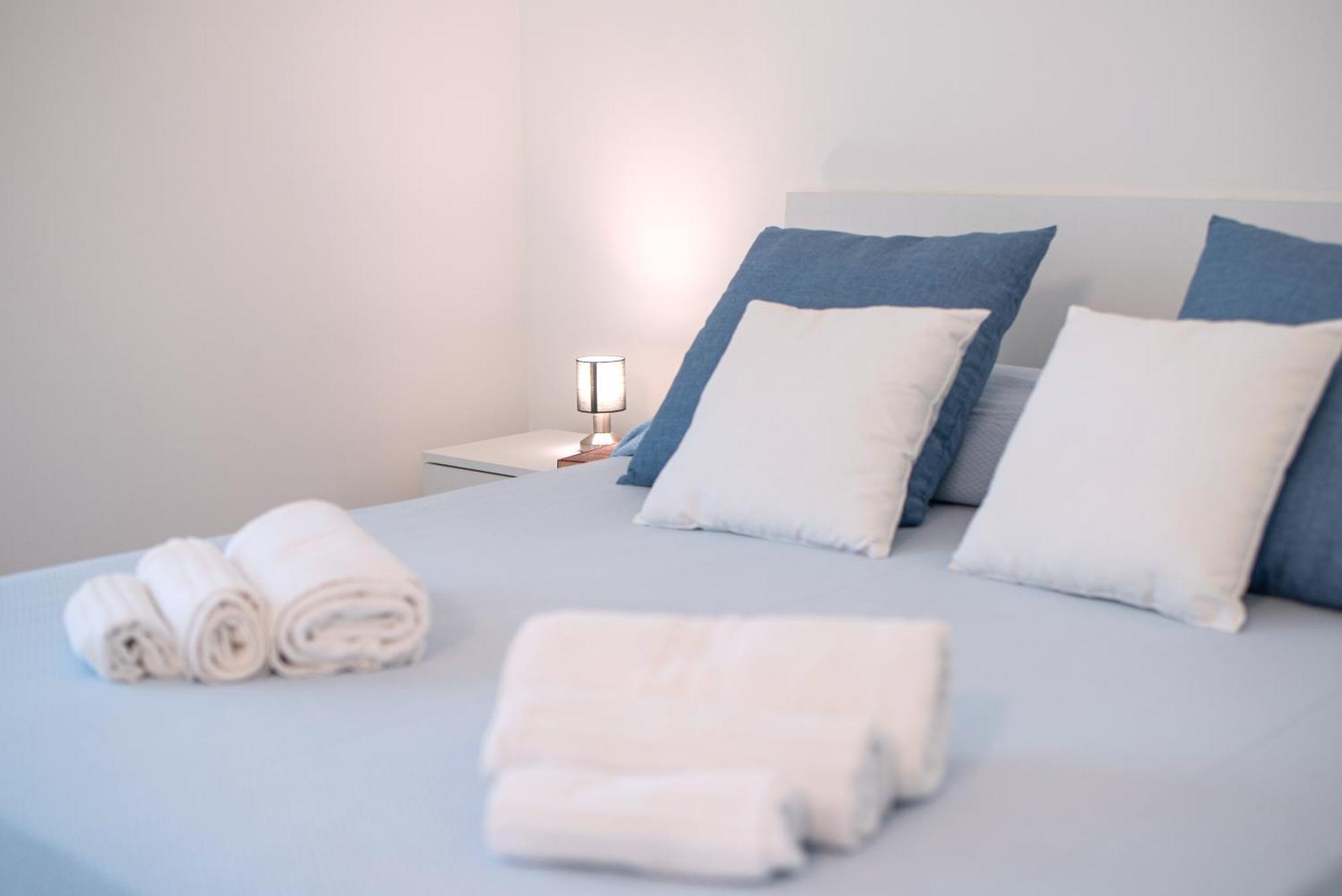 Icaro Residence Apartments With A Beautiful Pool SantʼAgata di Militello Eksteriør bilde