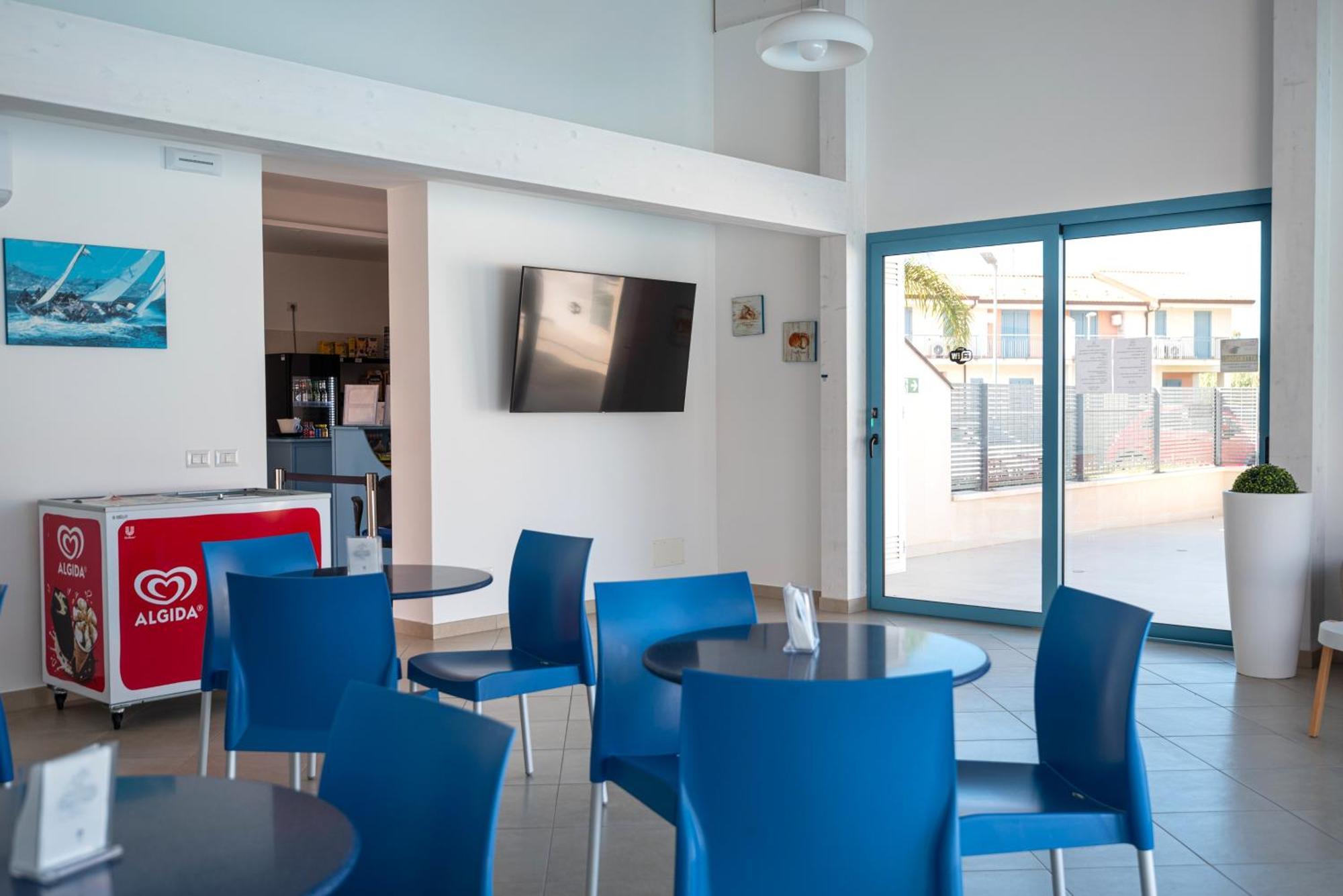 Icaro Residence Apartments With A Beautiful Pool SantʼAgata di Militello Eksteriør bilde