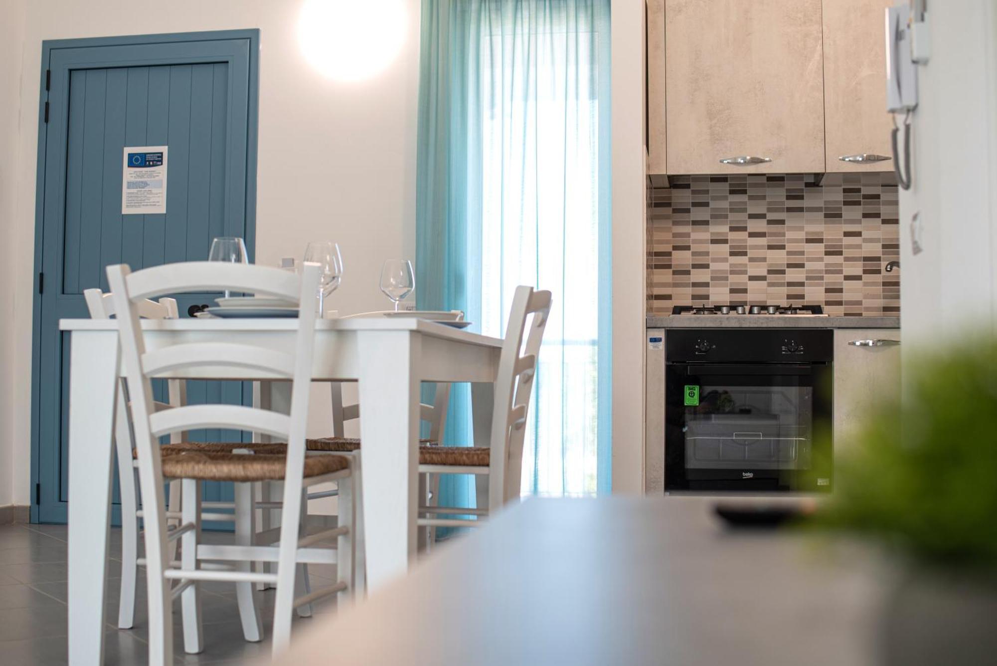 Icaro Residence Apartments With A Beautiful Pool SantʼAgata di Militello Eksteriør bilde