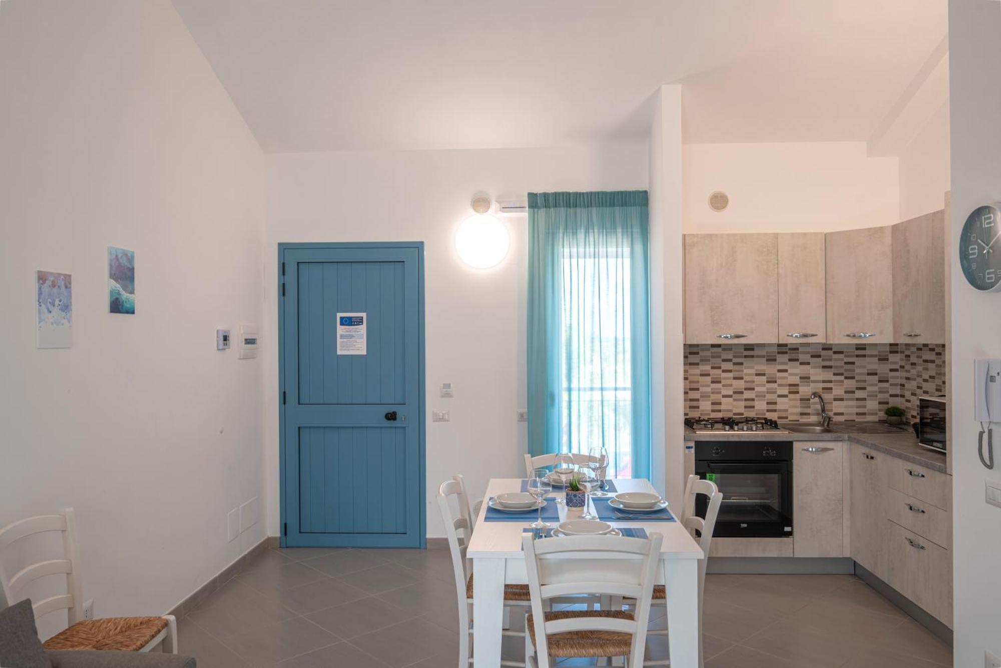 Icaro Residence Apartments With A Beautiful Pool SantʼAgata di Militello Eksteriør bilde