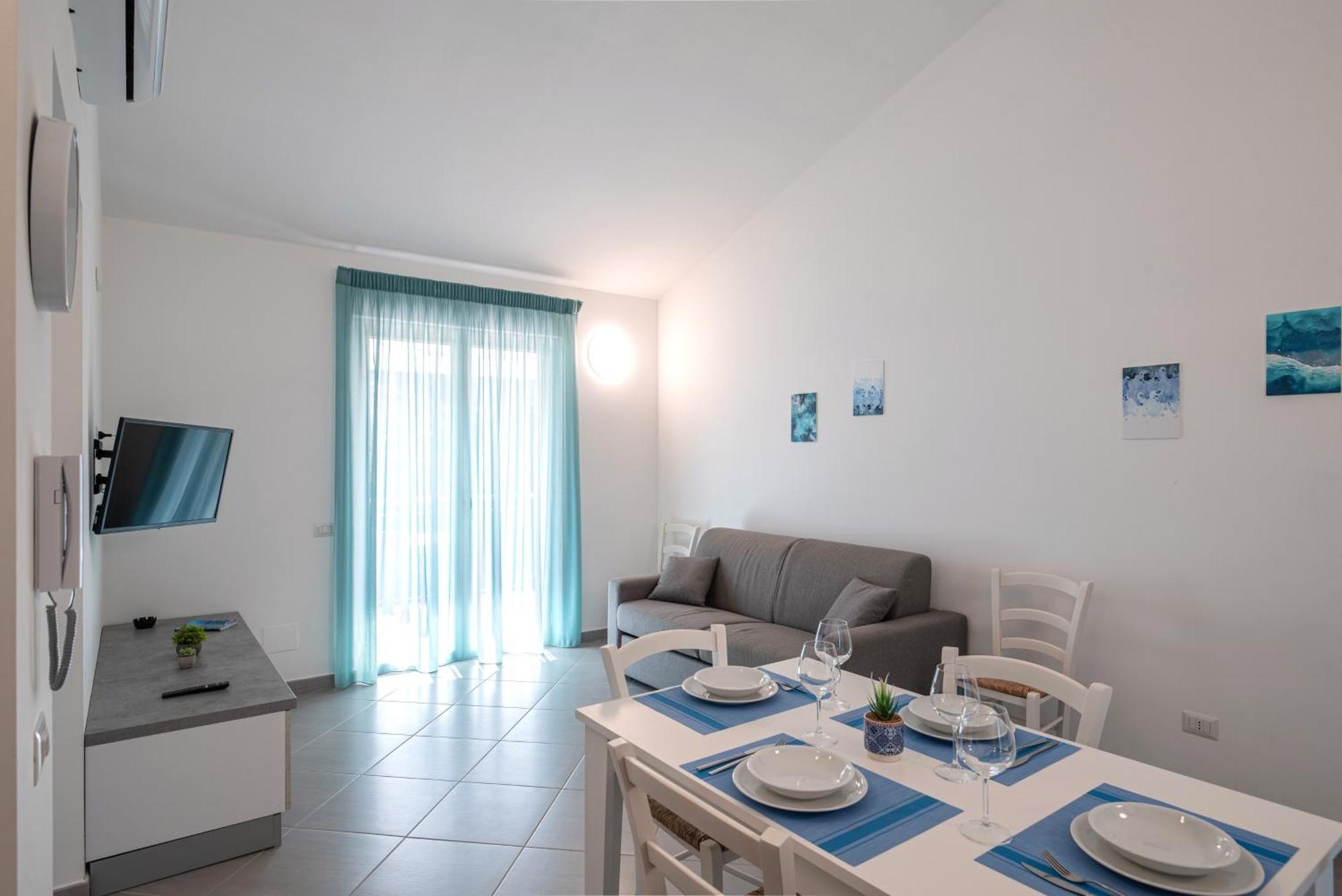 Icaro Residence Apartments With A Beautiful Pool SantʼAgata di Militello Eksteriør bilde